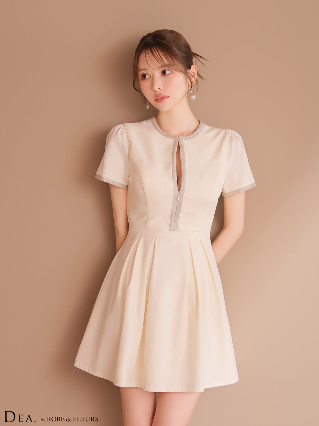 【XS～Lサイズあり】クラシカルフロントパイピングフレアミニキャバドレス(DE3357)