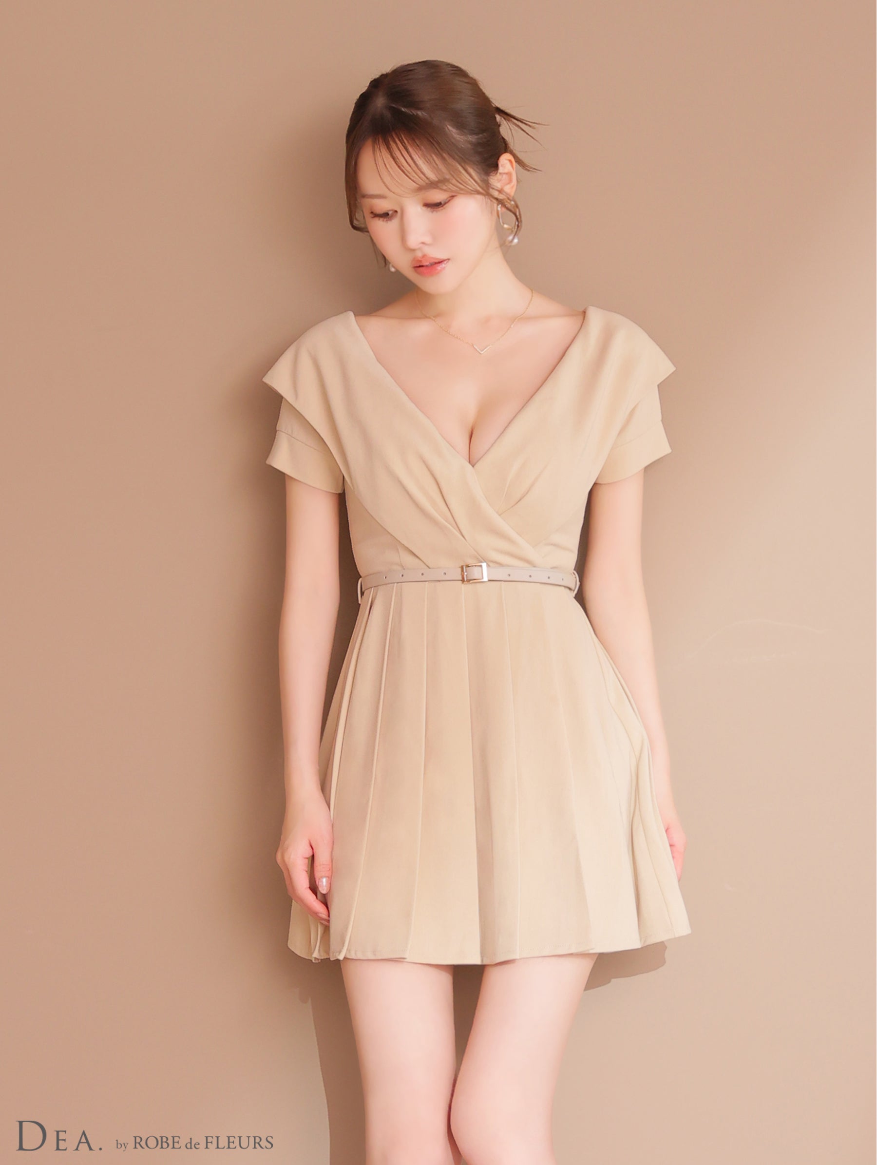 【XS～Lサイズあり】オフショルカットベルトフレアミニキャバドレス(DE3391)