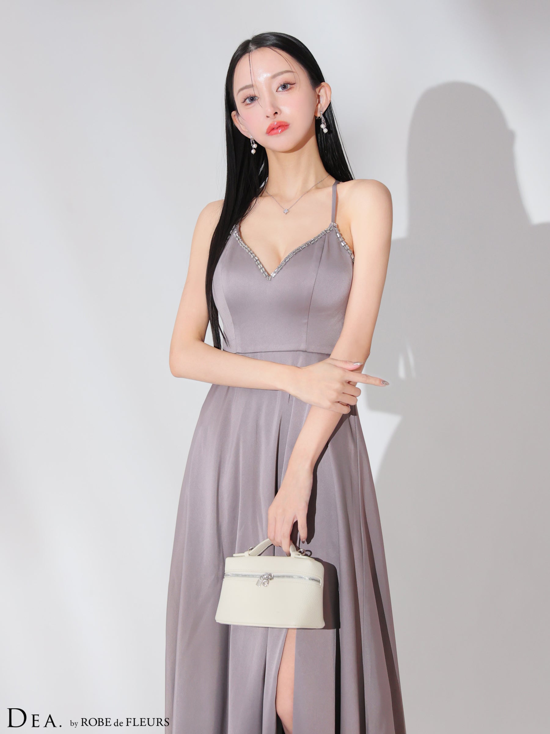 【Lサイズあり】バストビジュースリットサテンキャミロングキャバドレス(DE3774)