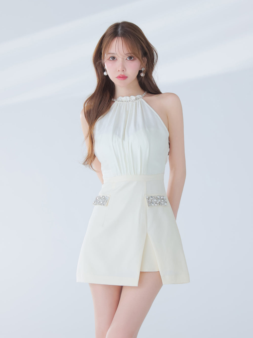 【XSサイズあり】Satin Bijou back open halter mini dress (anier4051)