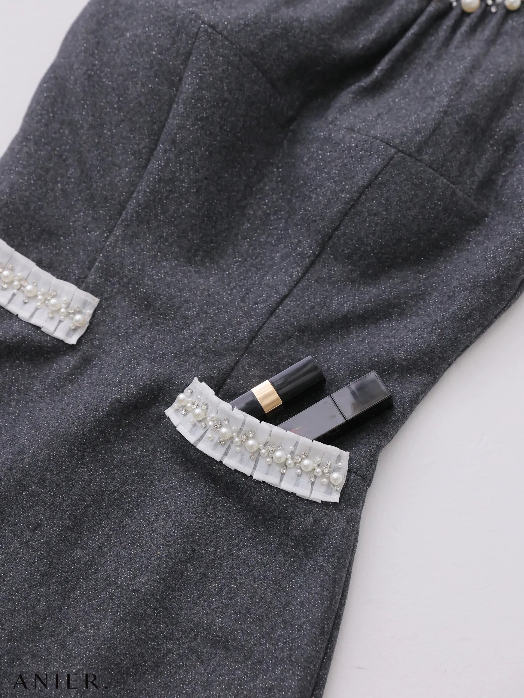 【予約】Glitter flannel halter pearl mini dress (anier4057)