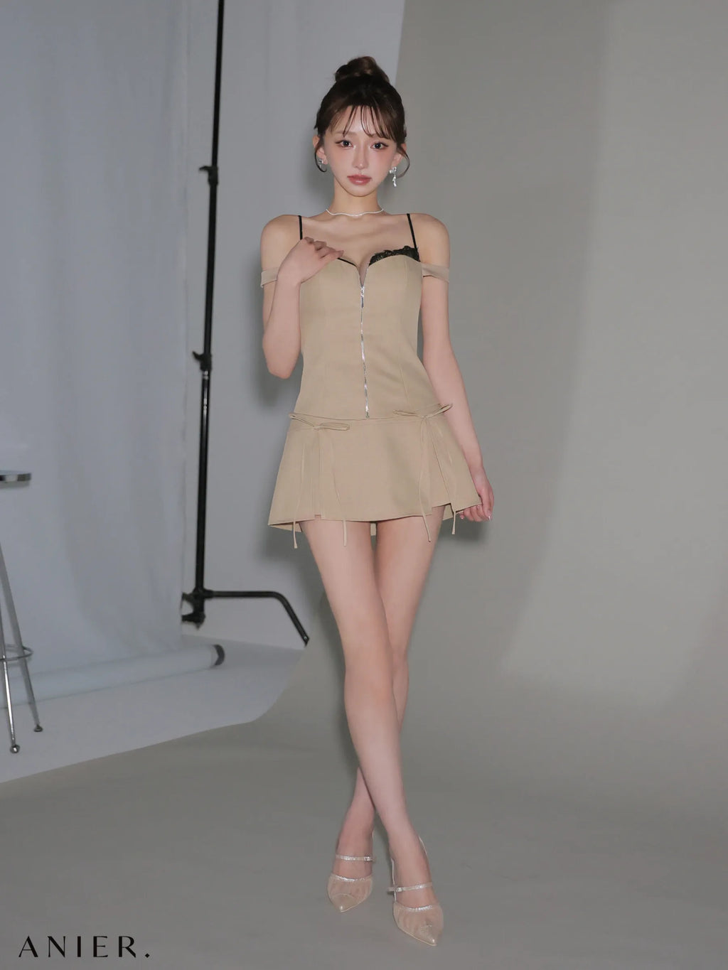 Bust lace layered two-piece mini dress (anier4060)