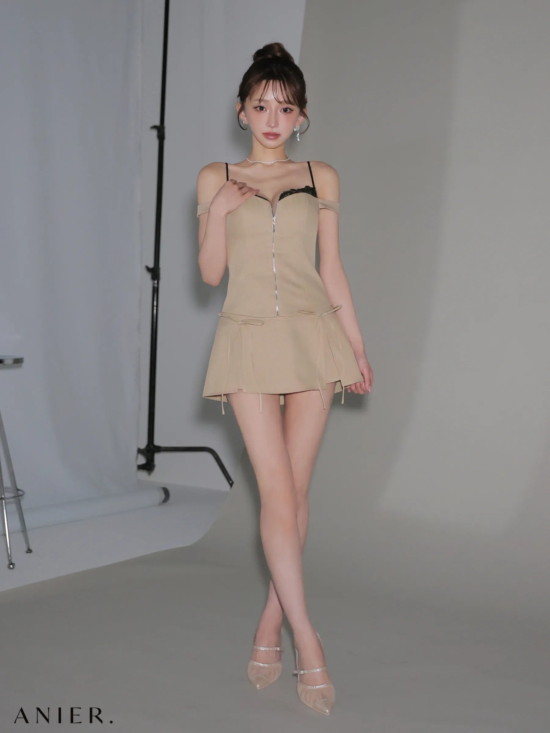 Bust lace layered two-piece mini dress (anier4060)