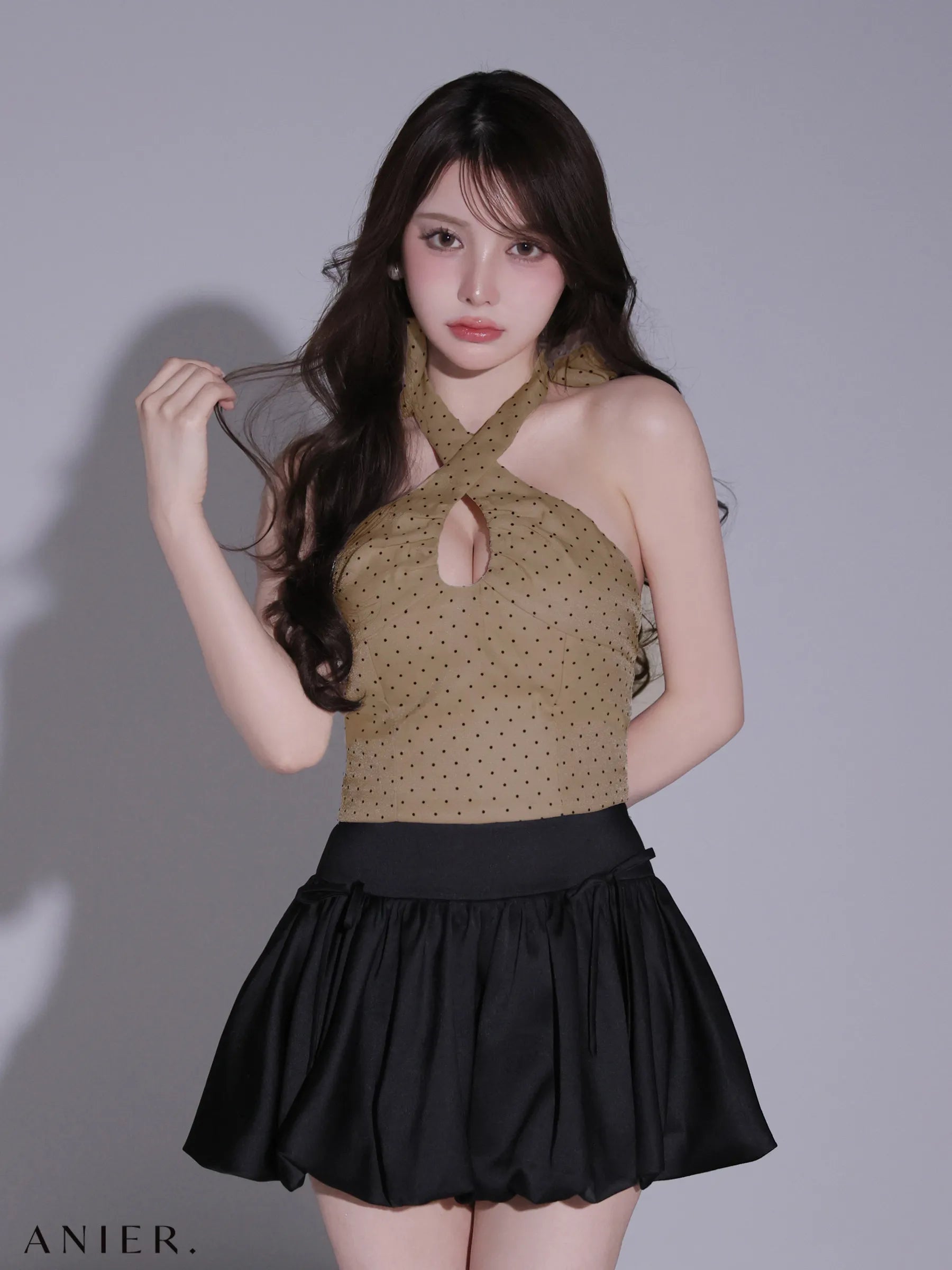 beige×black