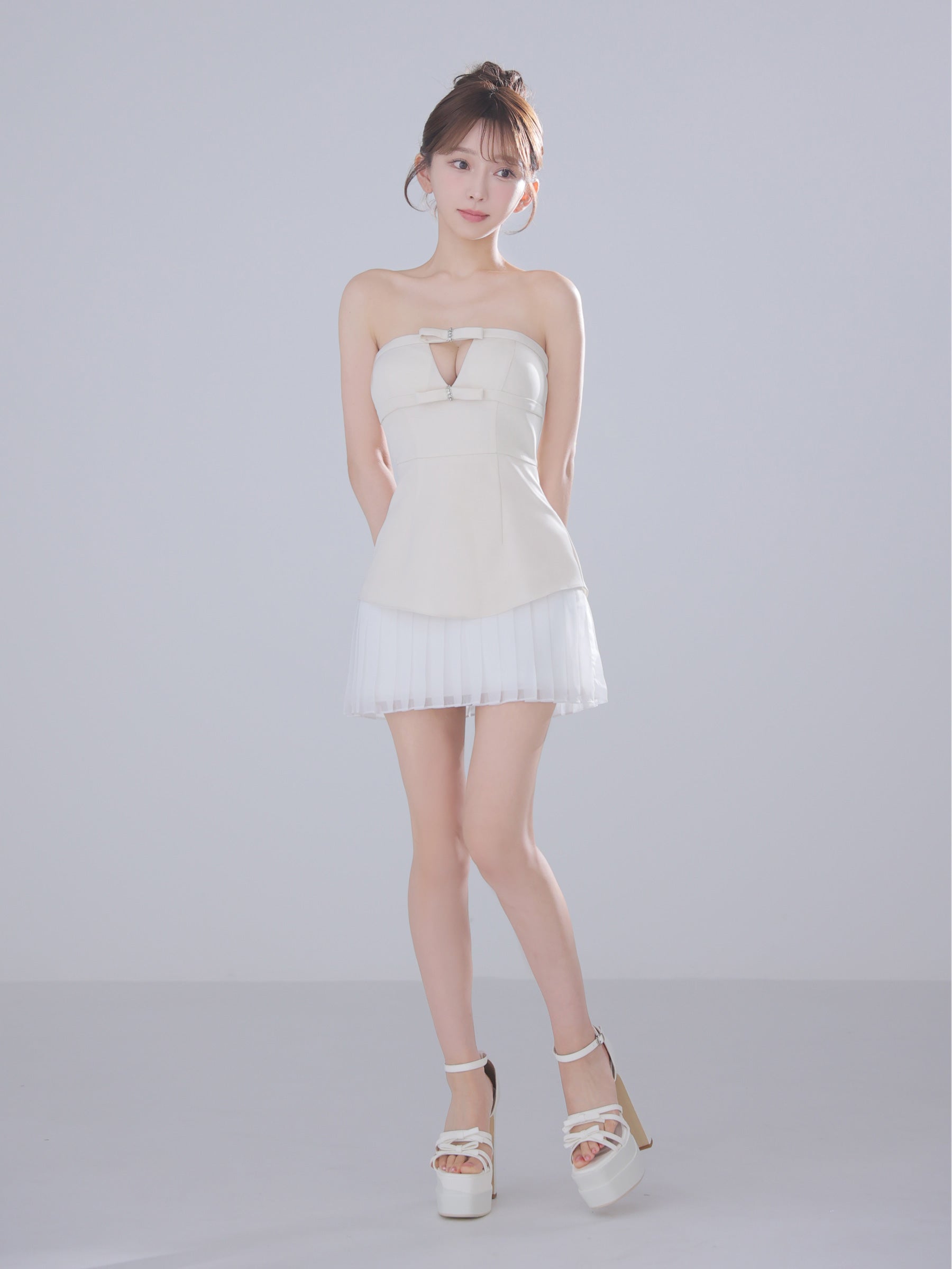 ANIER. – ROBE de FLEURS