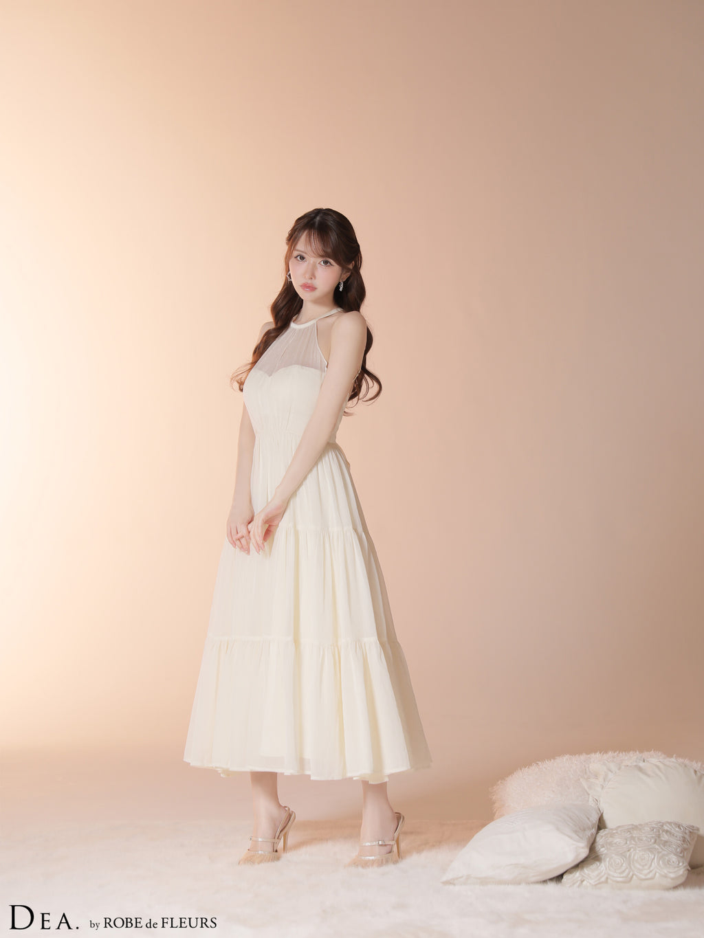 【Lサイズあり】ラメシフォンホルターネックティアードロングドレス (DE4145)