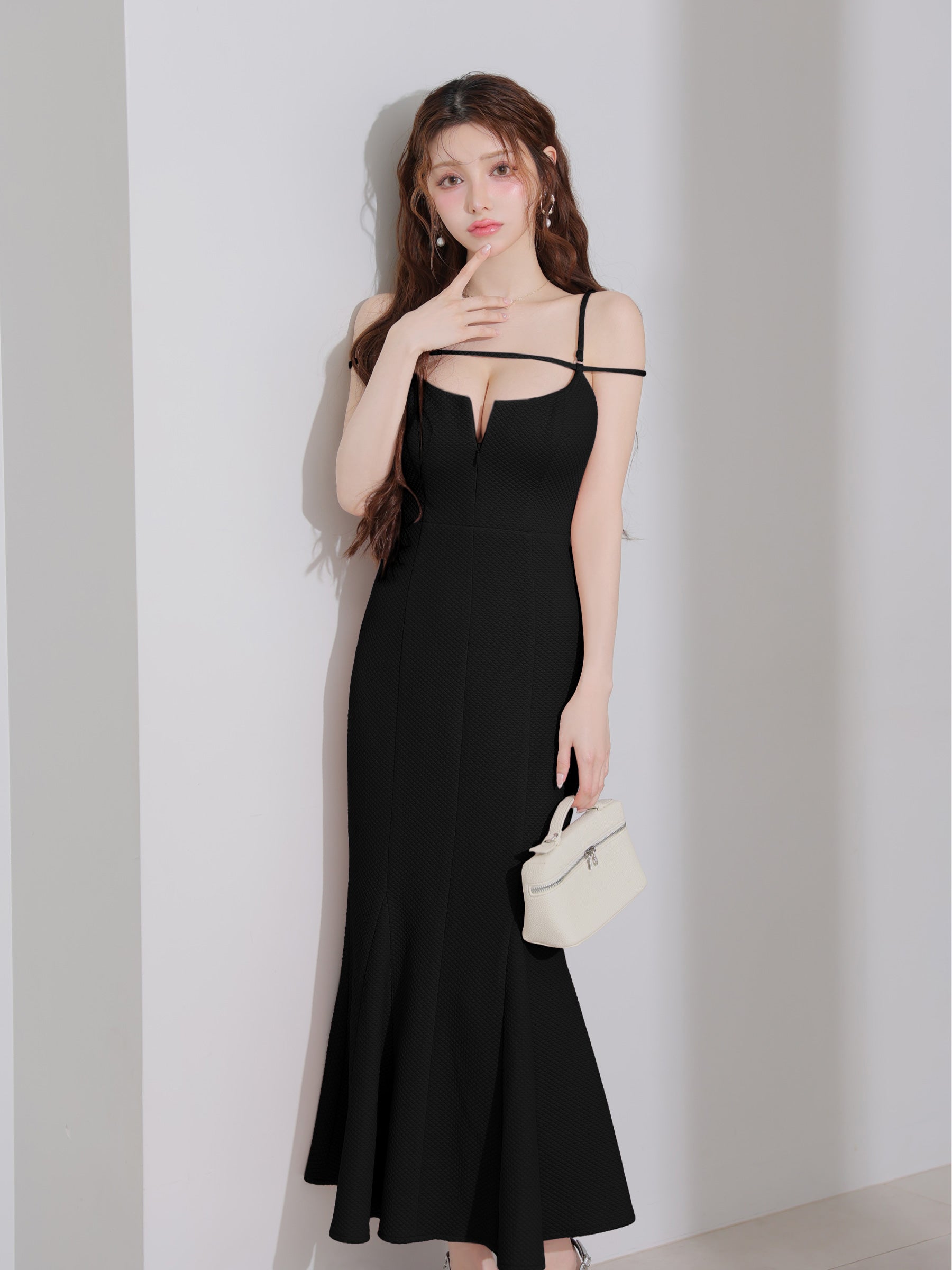 ★一部予約商品★【7月中旬頃入荷予定】【Lサイズあり】デコルテラインストレッチキルティングマーメイドキャバドレス(DE4215)