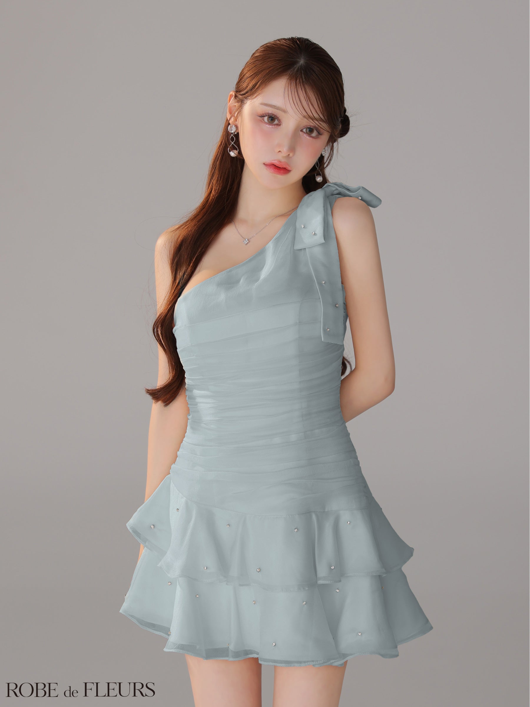 ★一部予約商品★【8月下旬頃入荷予定】【XSサイズあり】サテンワンショルダーリボンティアードフレアミニキャバドレス(fm4322)