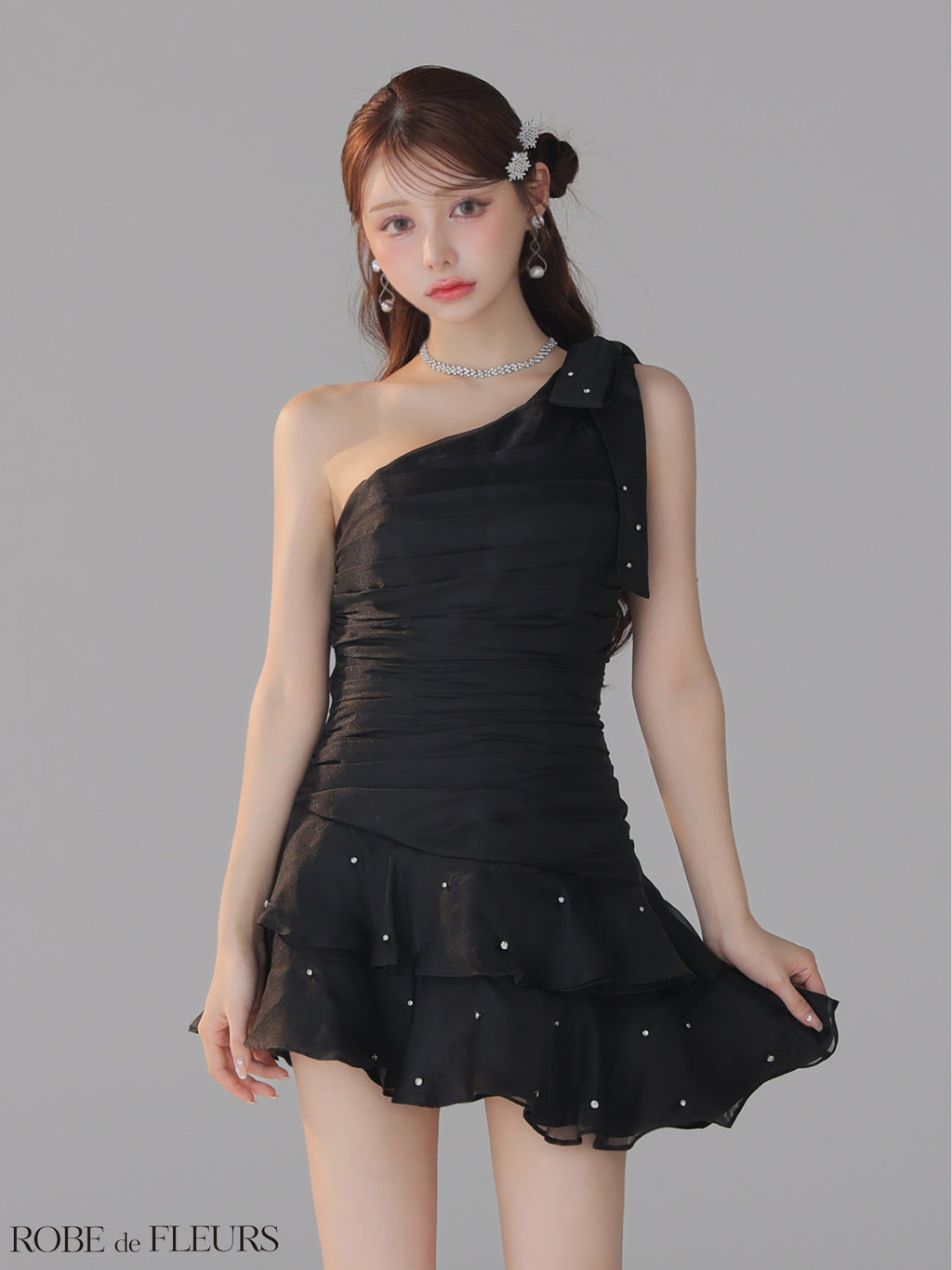 ★一部予約商品★【8月下旬頃入荷予定】【XSサイズあり】サテンワンショルダーリボンティアードフレアミニキャバドレス(fm4322)