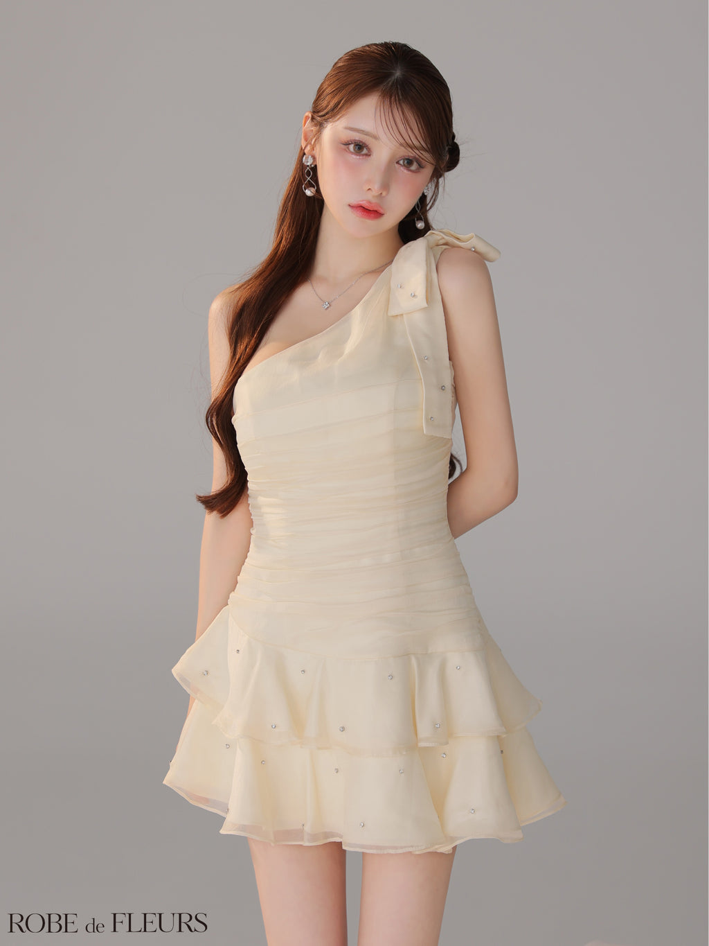 ★一部予約商品★【8月下旬頃入荷予定】【XSサイズあり】サテンワンショルダーリボンティアードフレアミニキャバドレス(fm4322)