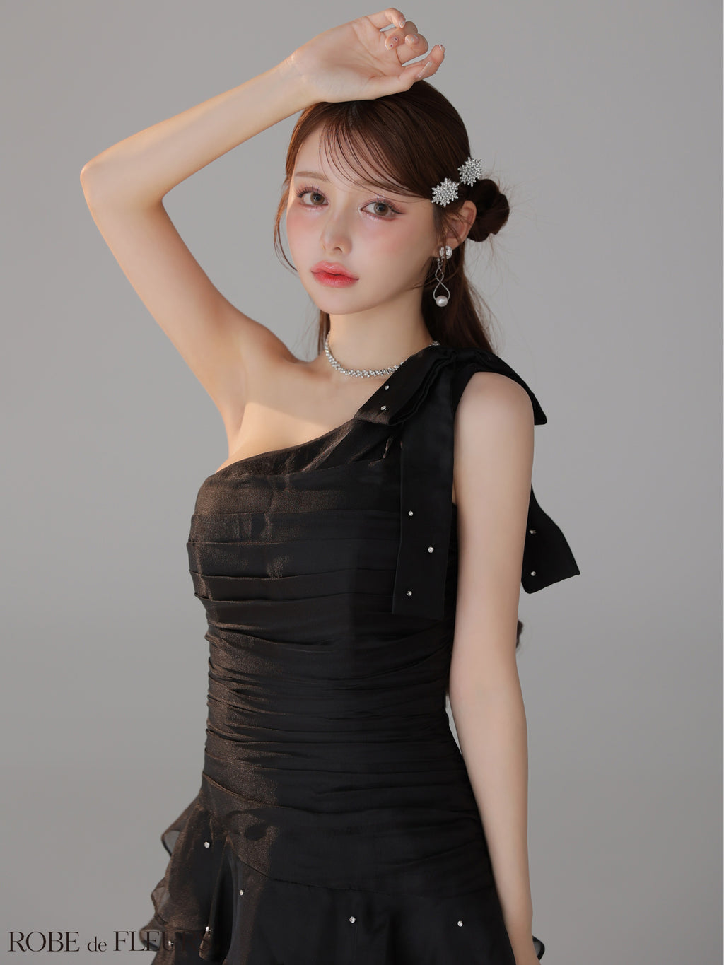 ★一部予約商品★【8月下旬頃入荷予定】【XSサイズあり】サテンワンショルダーリボンティアードフレアミニキャバドレス(fm4322)