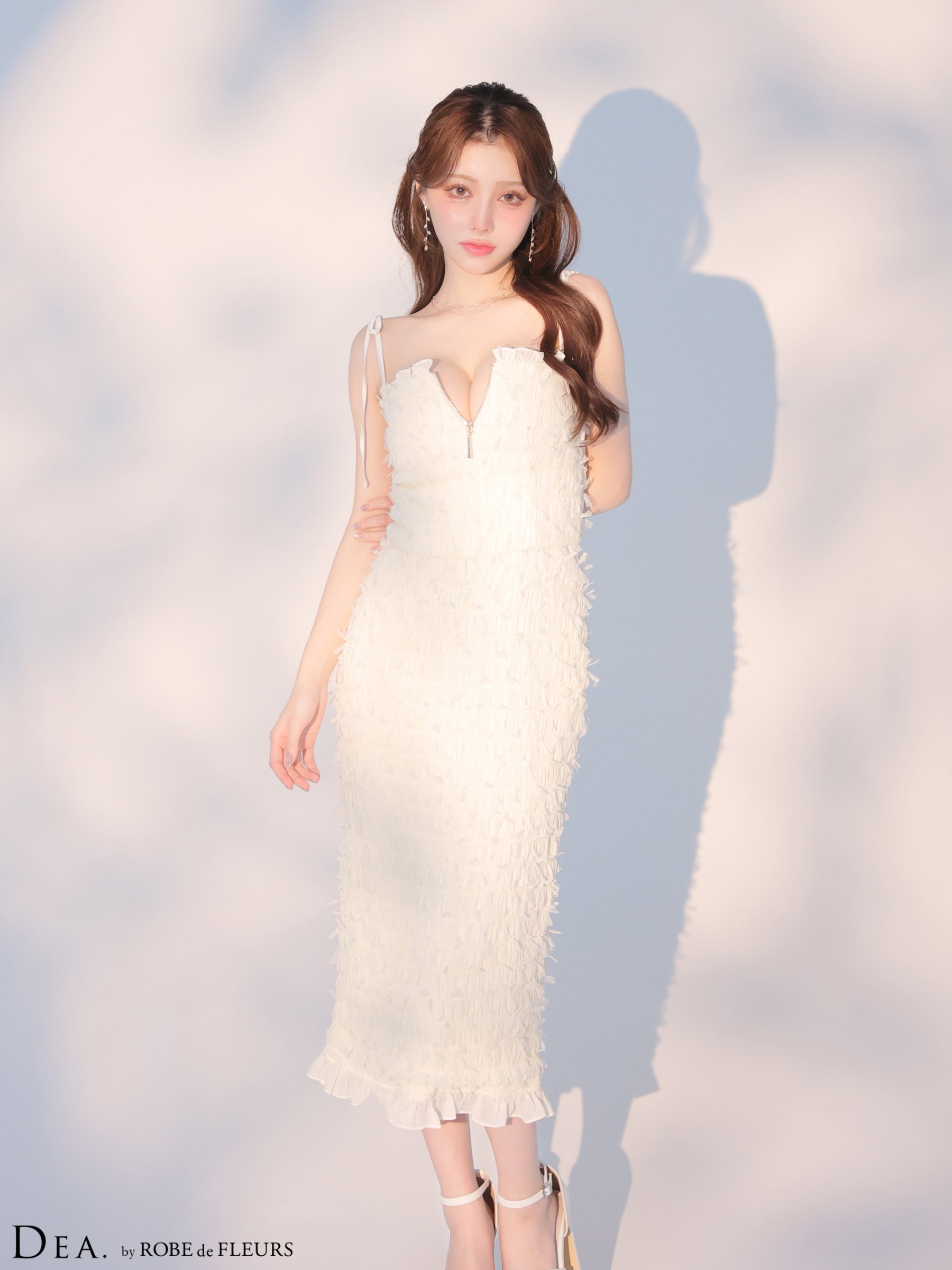 ★予約商品★【8月中旬頃入荷予定】立体チュールフロントジップタイトツーピースキャバドレス (DE4348)