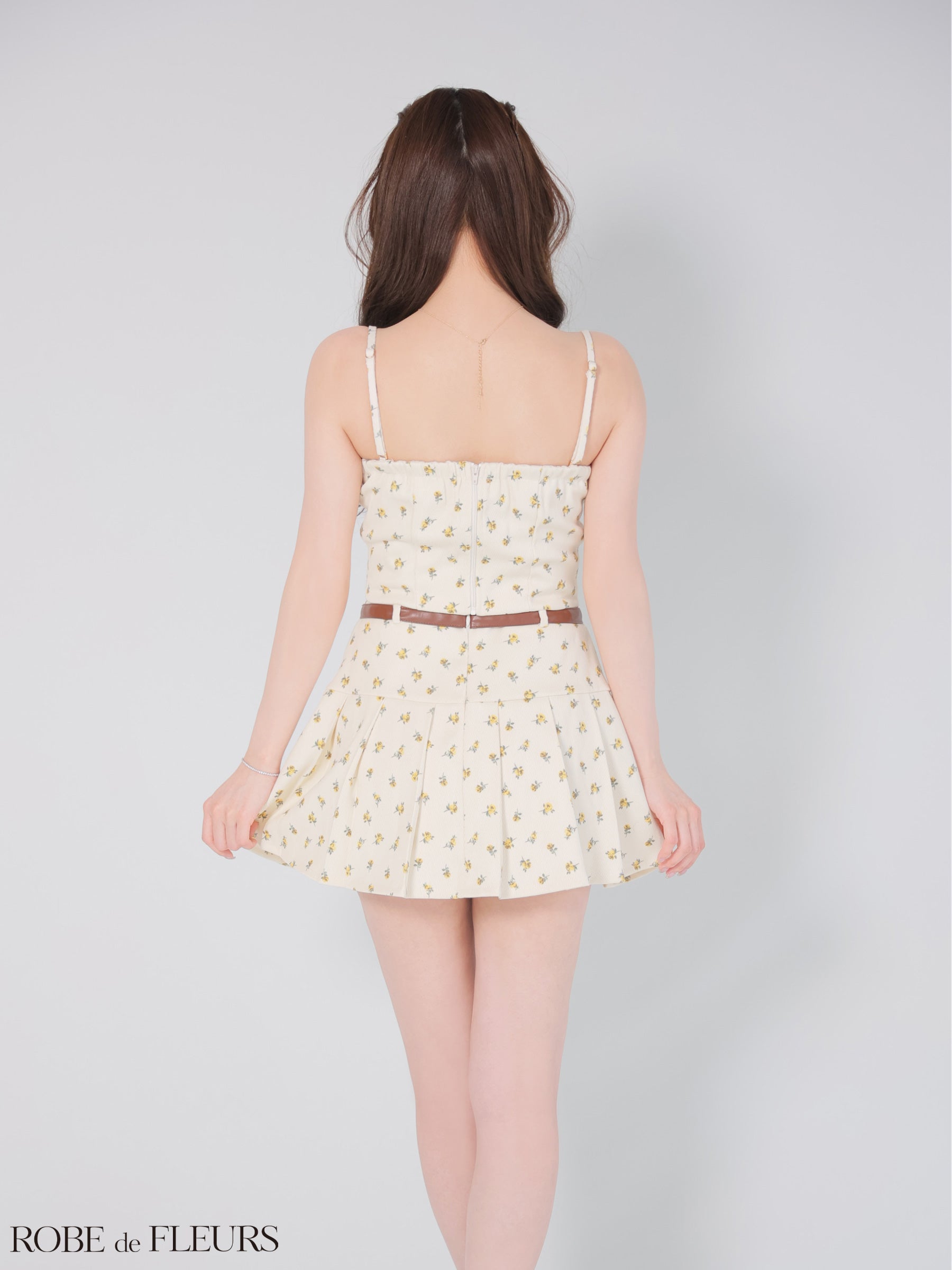 ★予約商品★【8月上旬頃入荷予定】【XSサイズあり】小花柄レザーパイピングプリーツセットアップミニキャバドレス (fm4355)