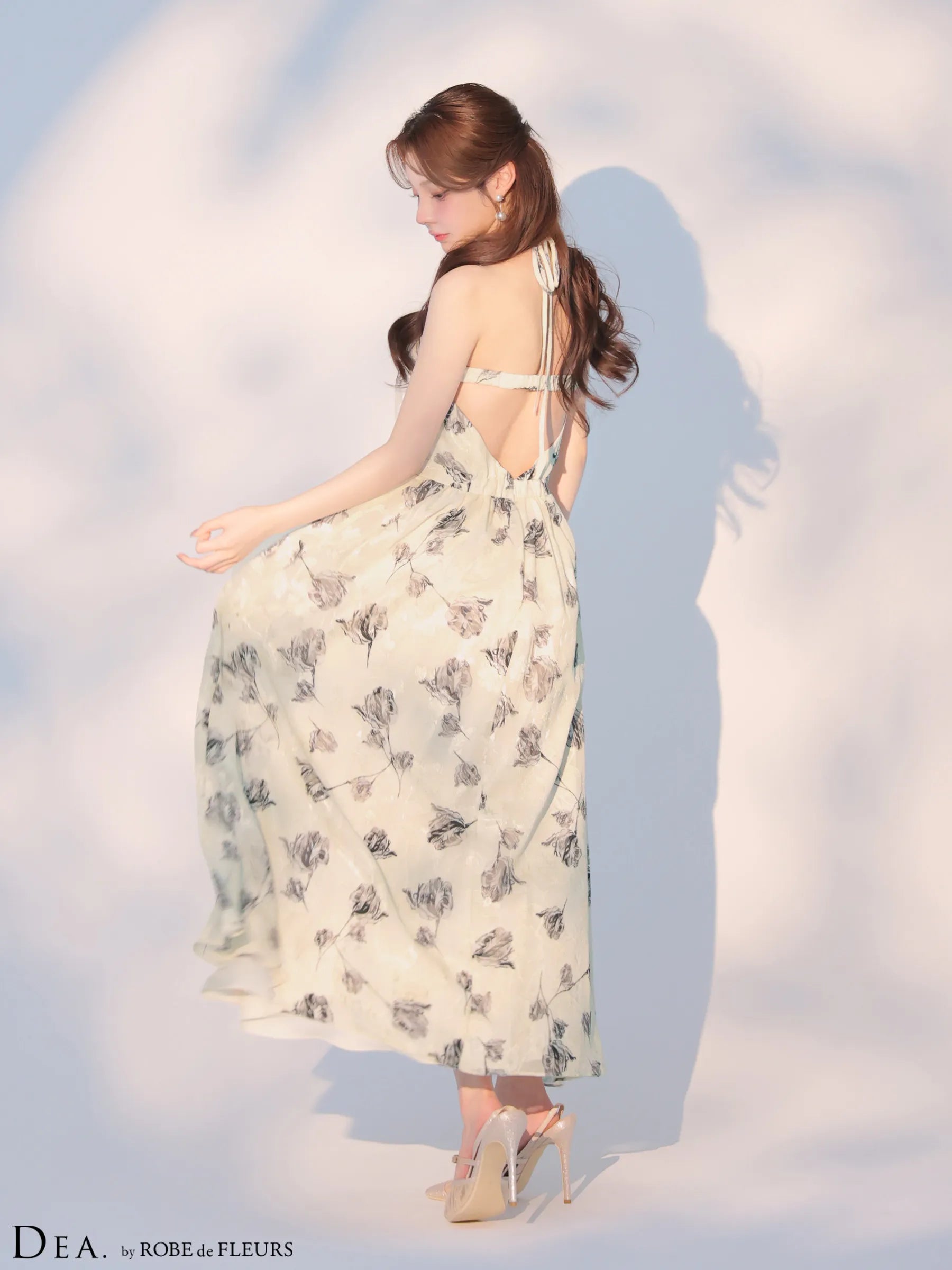 フラワージャガードシフォンホルターネックロングキャバドレス (DE4642)