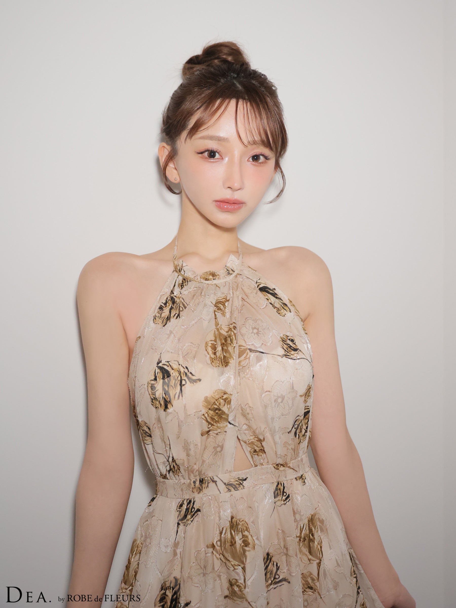 ★予約商品★【7月中旬頃入荷予定】【XS～Lサイズあり】フラワージャガードシフォンホルターネックロングキャバドレス (DE4642)