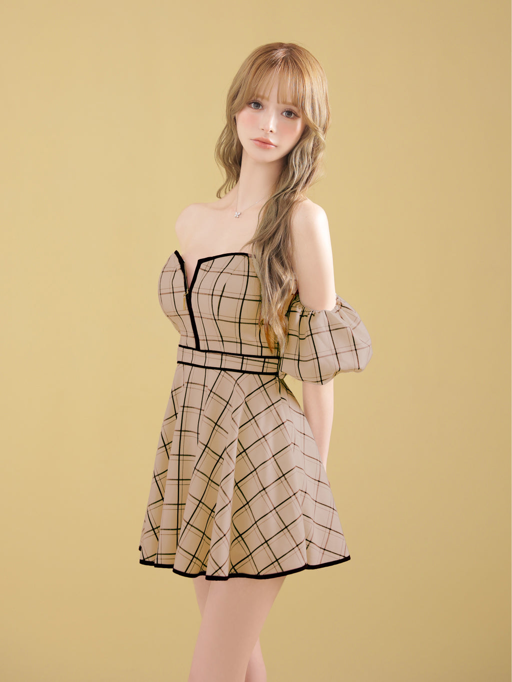 ★予約商品★【7月下旬頃入荷予定】【XS〜Lサイズあり】チェックツイルオフショルバストジップミニキャバドレス (fm4658)