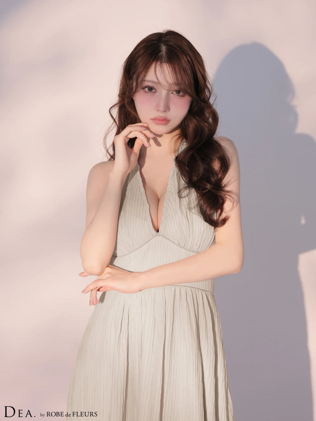 プリーツシフォンホルターネックロングキャバドレス (DE4659)
