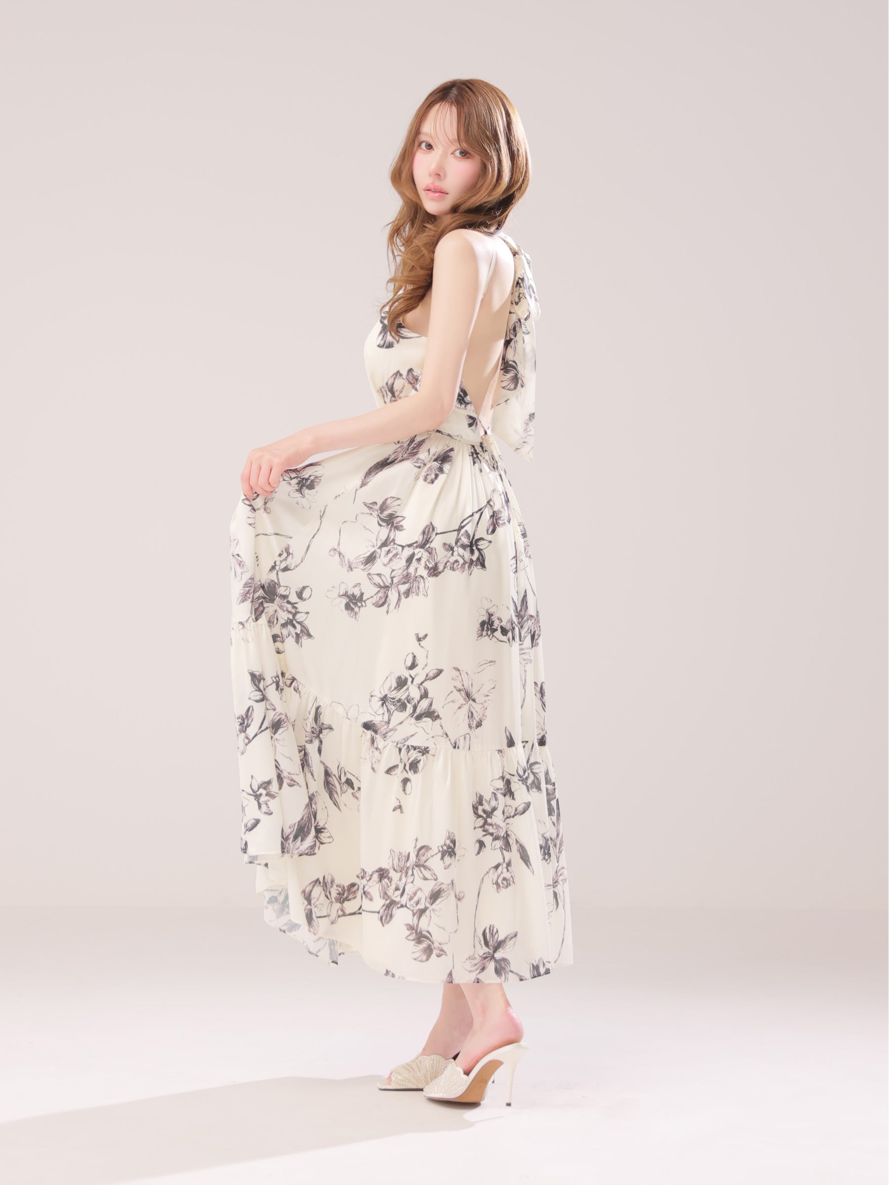 ★予約商品★【7月中旬頃入荷予定】【XS〜Lサイズあり】Halter flower long dress(VC4680)