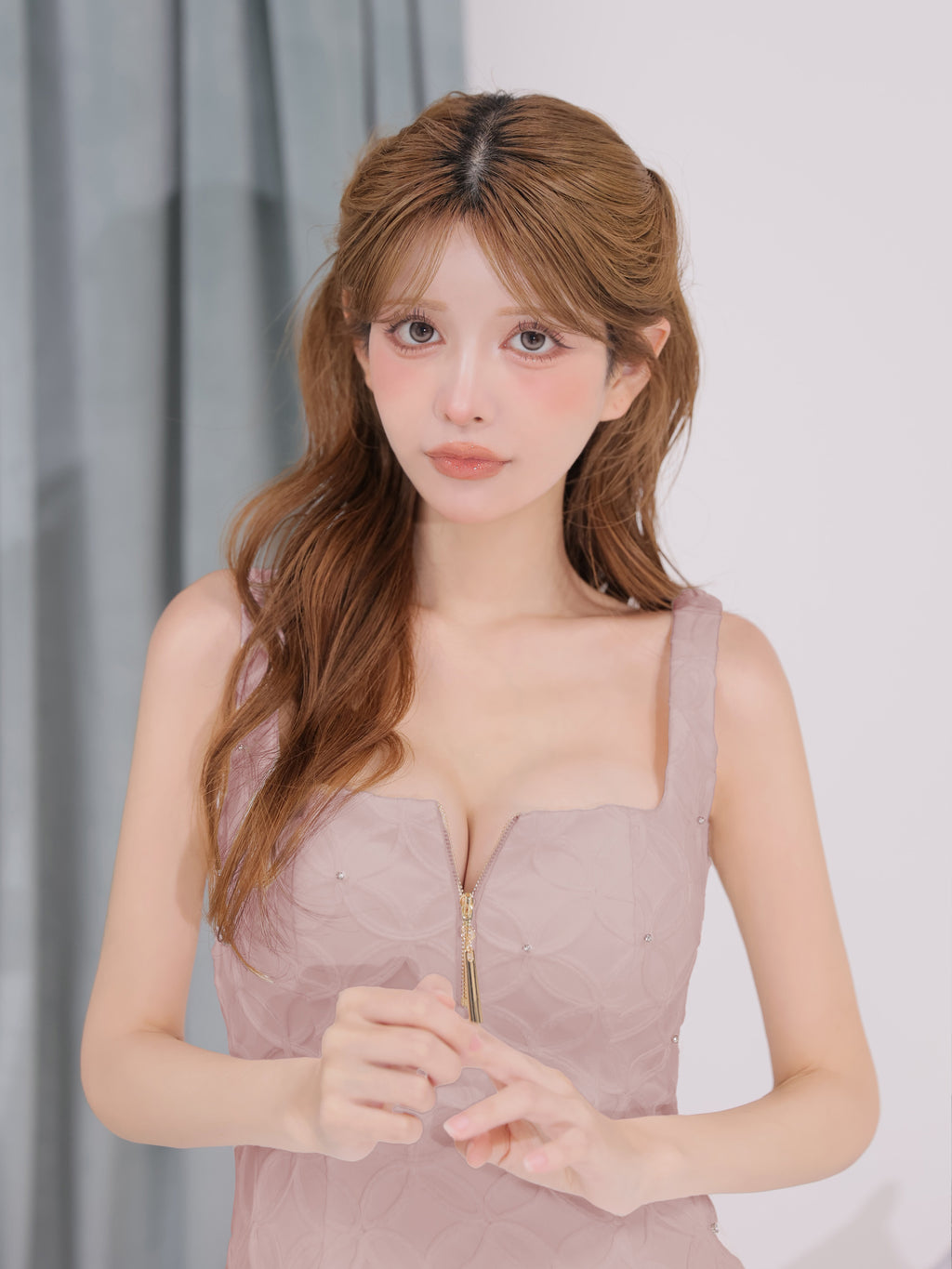 予約商品【7月下旬頃入荷予定】フラワーレースジップフレアミニキャバドレス (fm4919)