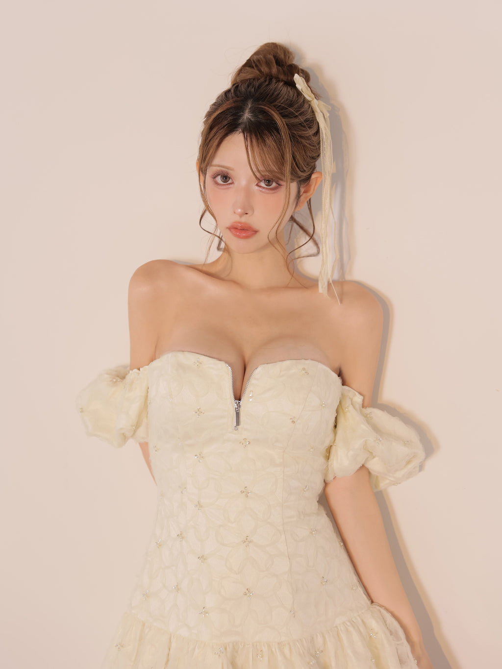 【予約】スパンコールフラワーレースオフショルミニキャバドレス (fm4942)