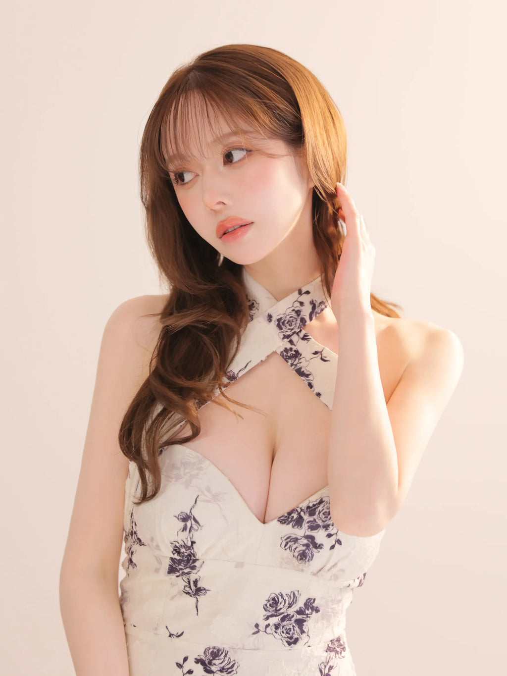 【予約】フラワージャガードホルターロングティアードキャバドレス (DE5205)