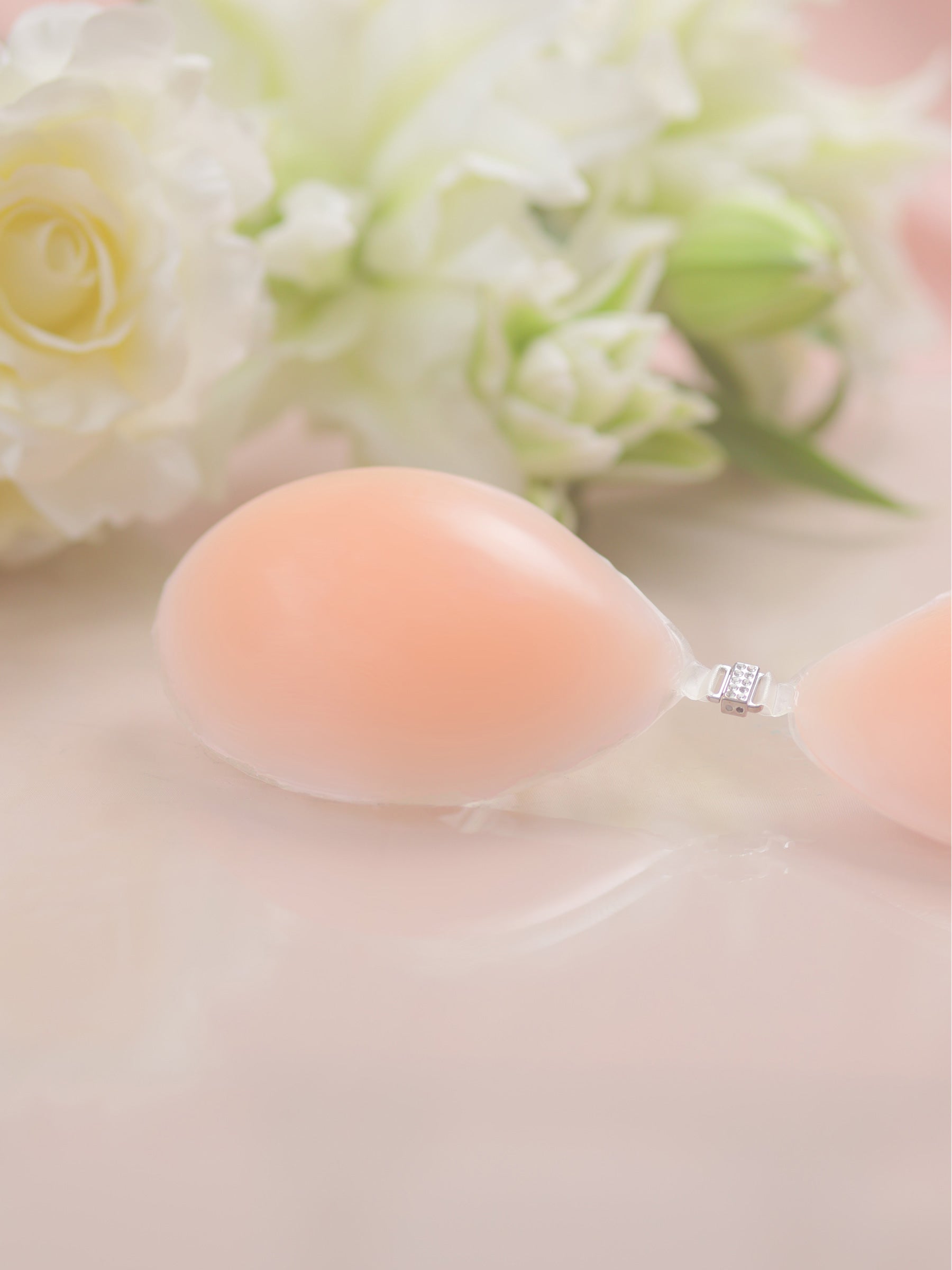 シリコンブラ-Silicone bra-まるで付けてる事を感じさせない新感覚-(RFC-N)